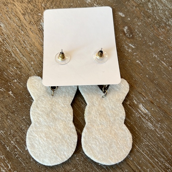 Golden Lily Beaded Peeps Earrings - Picture 4 of 5